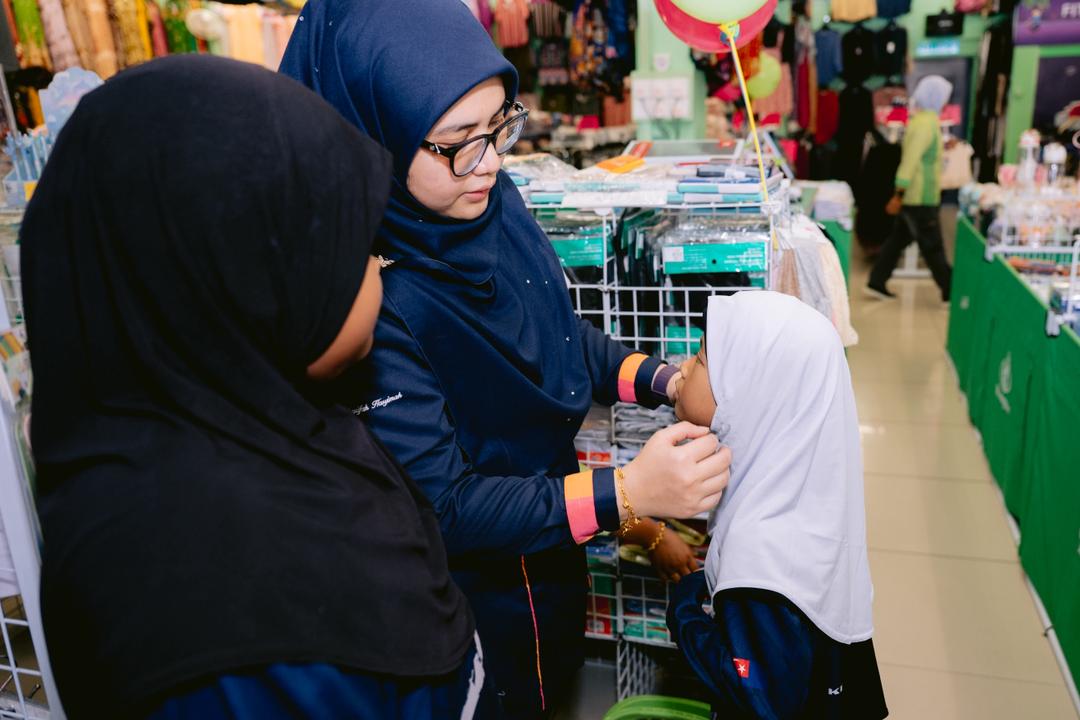 Monsoon Relief: Waves of Support