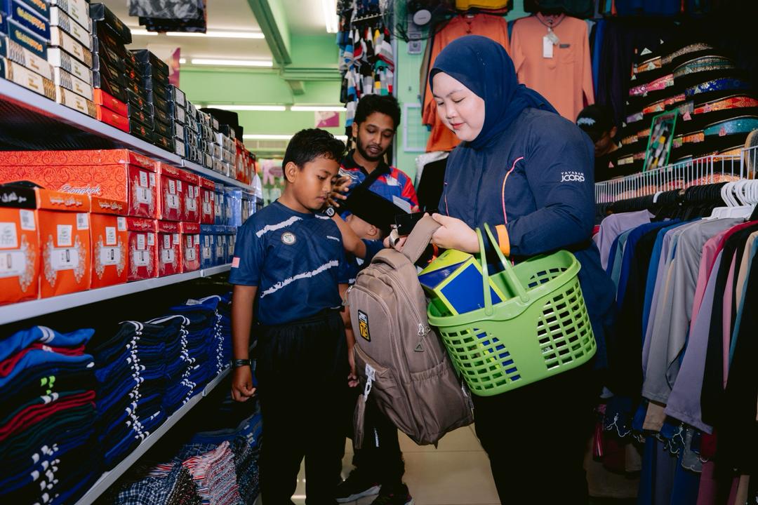 Monsoon Relief: Waves of Support